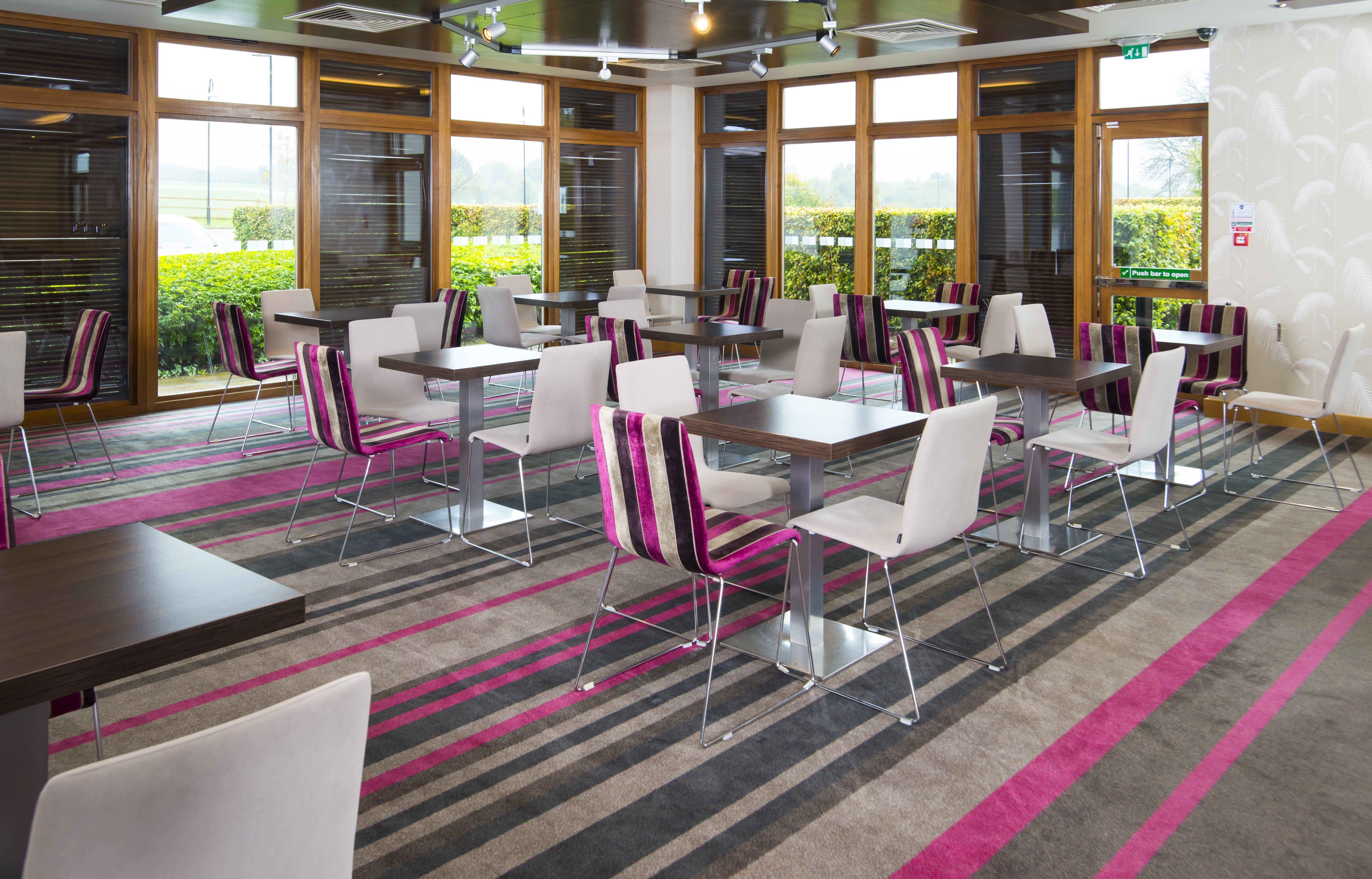 Express London - Downs By Ihg Hotel Epsom