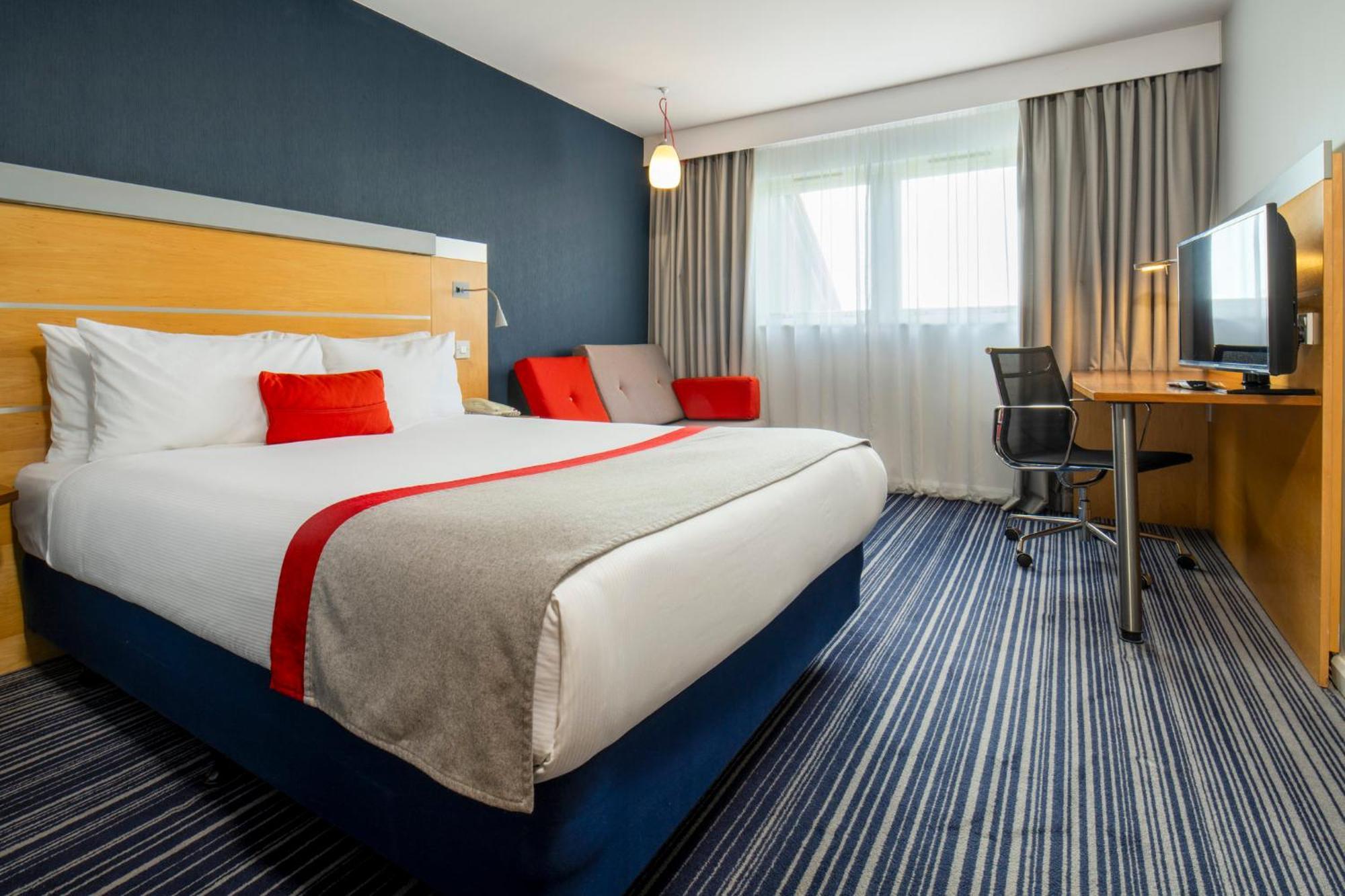 Express London - Downs By Ihg Epsom