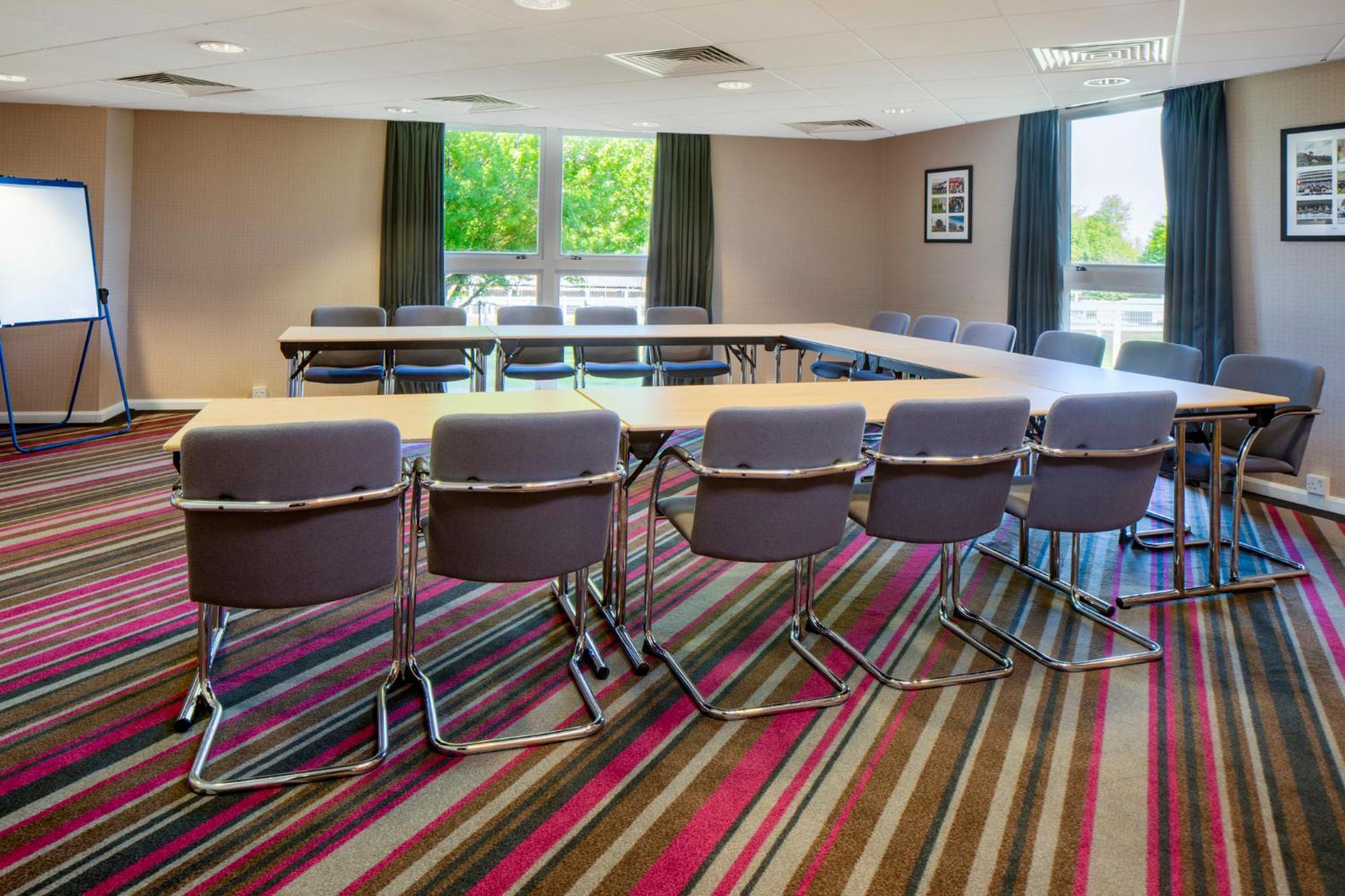 Hotel Express London - Downs By Ihg Epsom