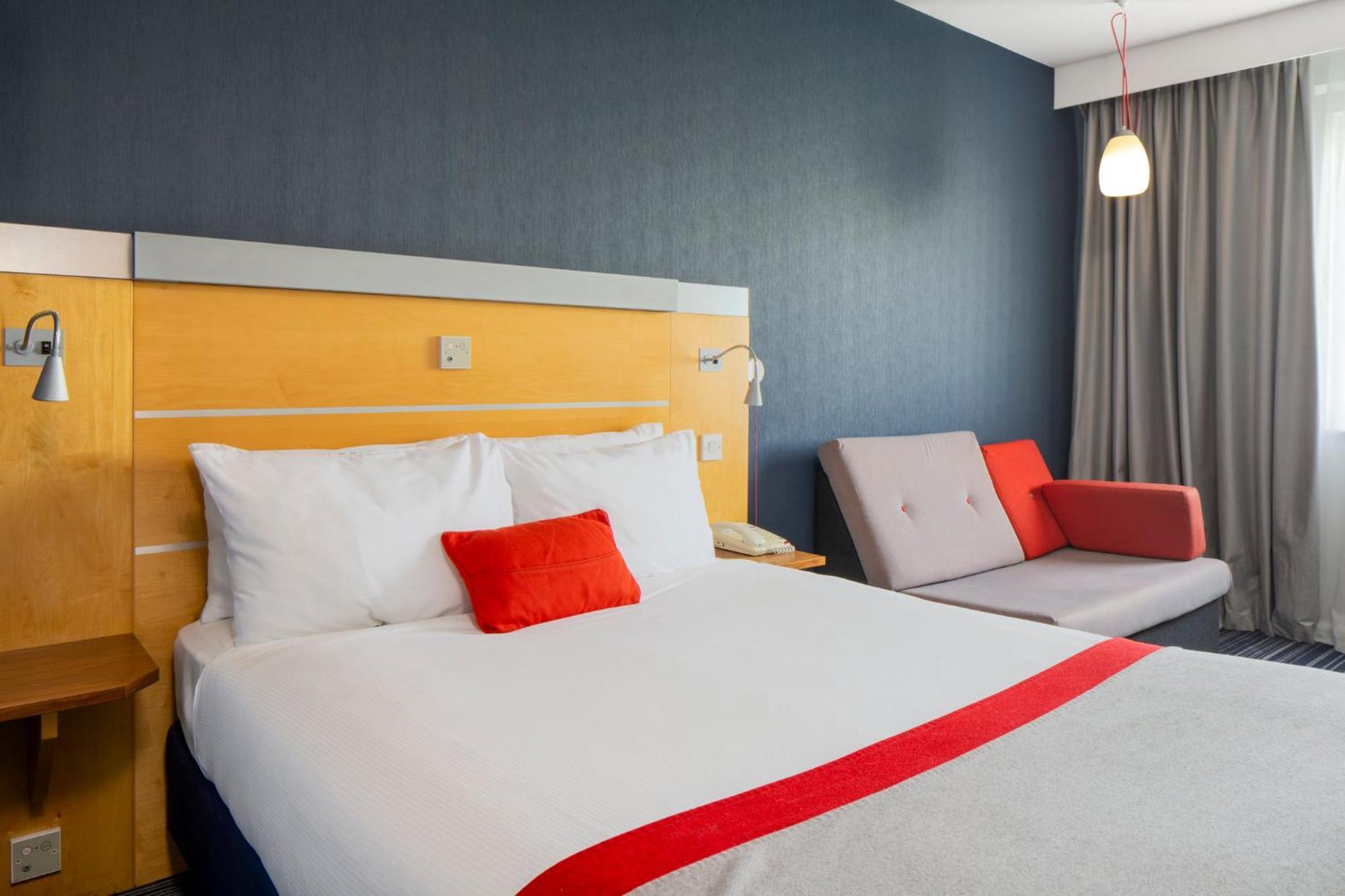 Express London - Downs By Ihg Hotel