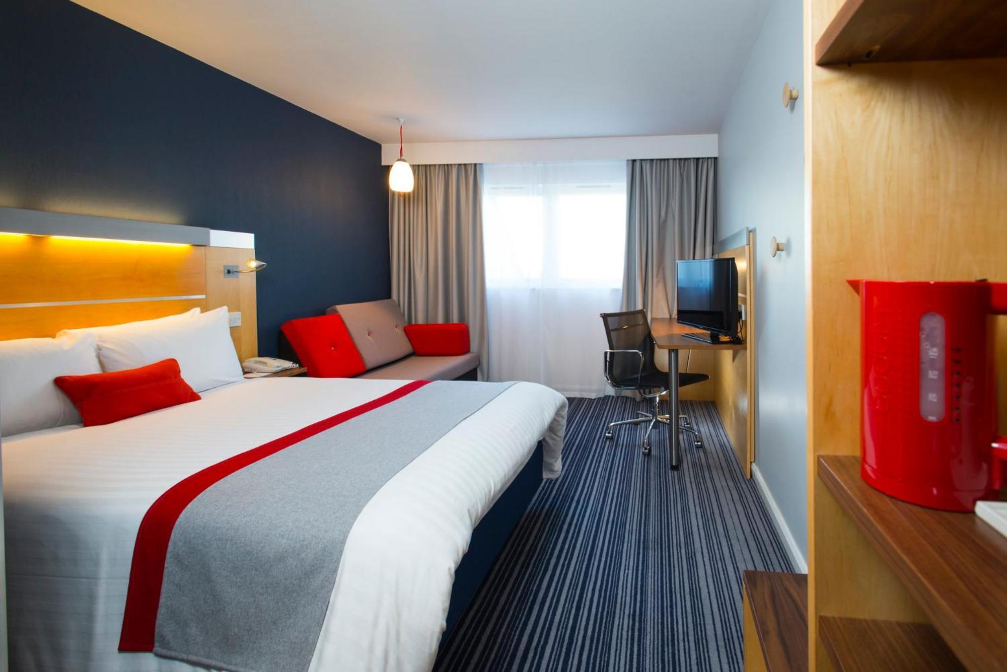 Express London - Downs By Ihg Hotel Epsom